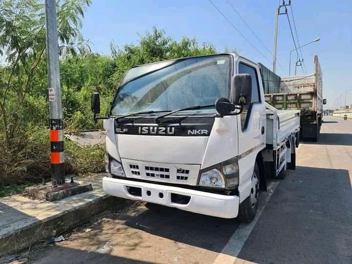 Isuzu NKR-150 6 ล้อเล็ก ปี 2012