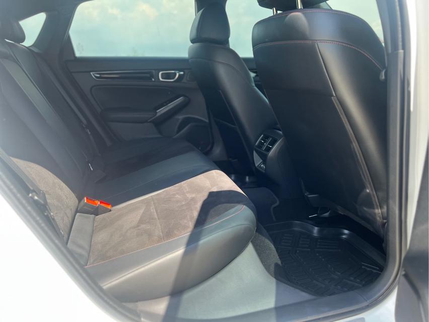 #HONDA NEW CIVIC FE 2.0 e:HEV RS ปี2023 สีขาวเกียร์ออโต้ เครื่องยนต์เบนซิน+ไฟฟ้า 11