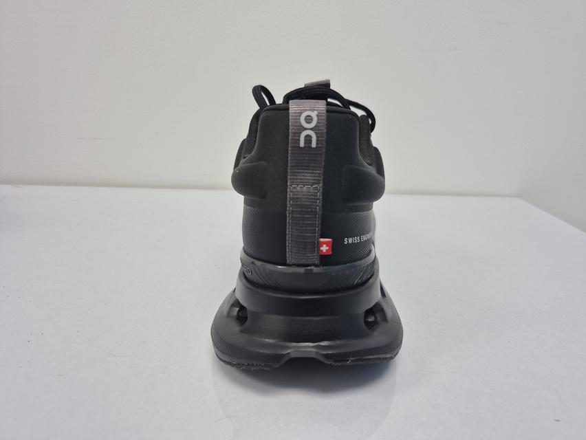 On Cloudmonster สีขาวใส่ลอง1ครั้ง On Cloudnova Xสีดำยังไม่เคยใส่