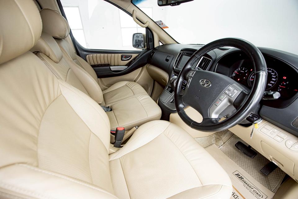 HYUNDAI H-1 2.5 DELUXE  2018  11