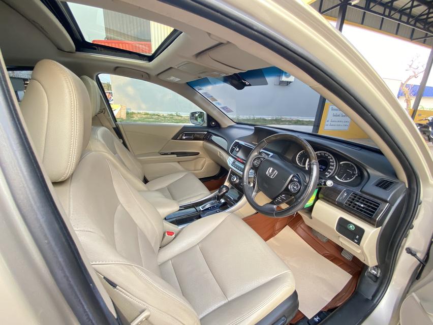 รถเก๋ง HondaAccord ปี 2013 รูปที่ 5