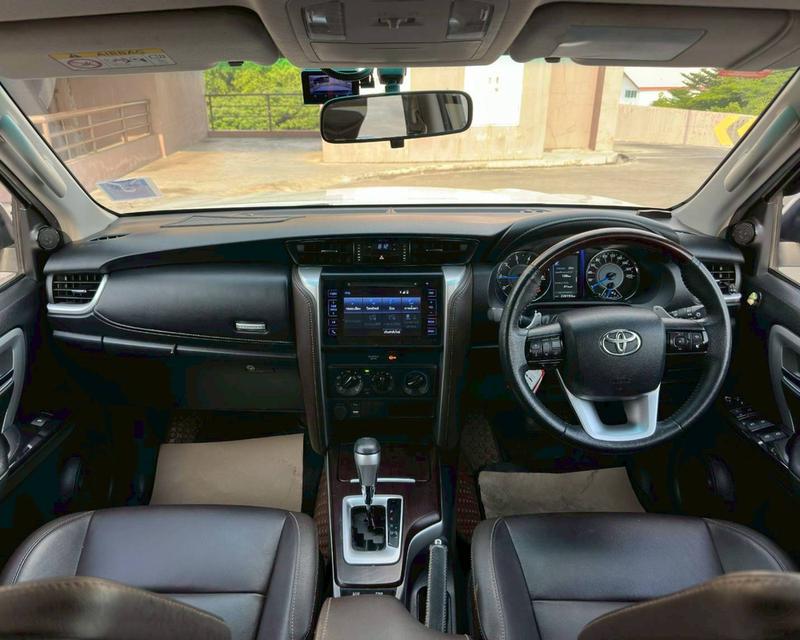 Toyota Fortuner 2.4G เกียร์ Auto 2WD สีขาวมุก ปี 2019 จด 2020 รูปที่ 11