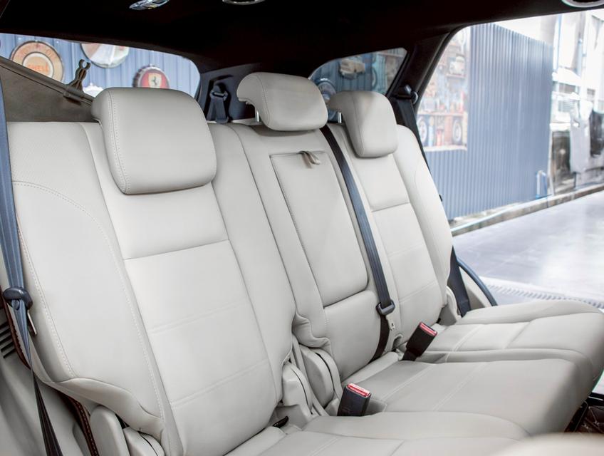 FORD EVEREST 2.2 Titanium+ ปี 2018 13