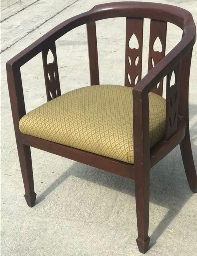 เก้าอี้ไม้สักมีเบาะ 2