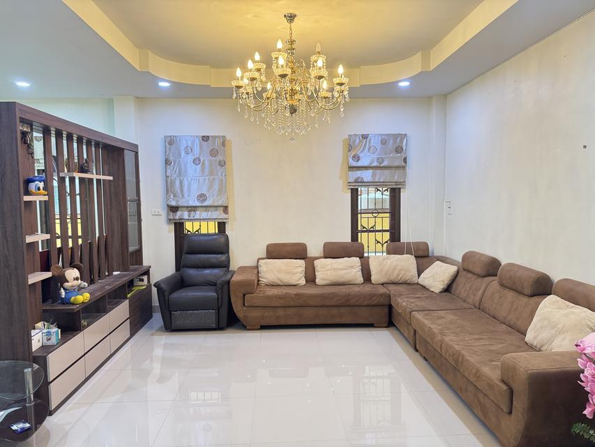 บ้าน 2 ชั้น 5 ห้องนอน 3 ห้องน้ำ หมู่บ้านสรรเสริญบายพาส 5