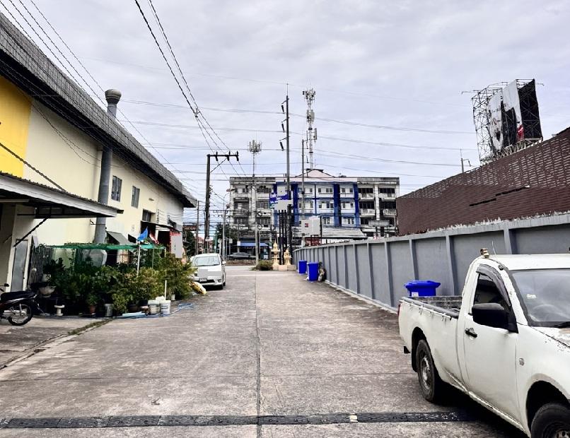 ให้เช่าโกดัง ทำเลดีมาก ริมถนนเทพารักษ์ กม.26 เข้าซอย 40 เมตร / พื้นที่โกดัง 400 ตารางเมตร (20 x 20 เมตร) 5