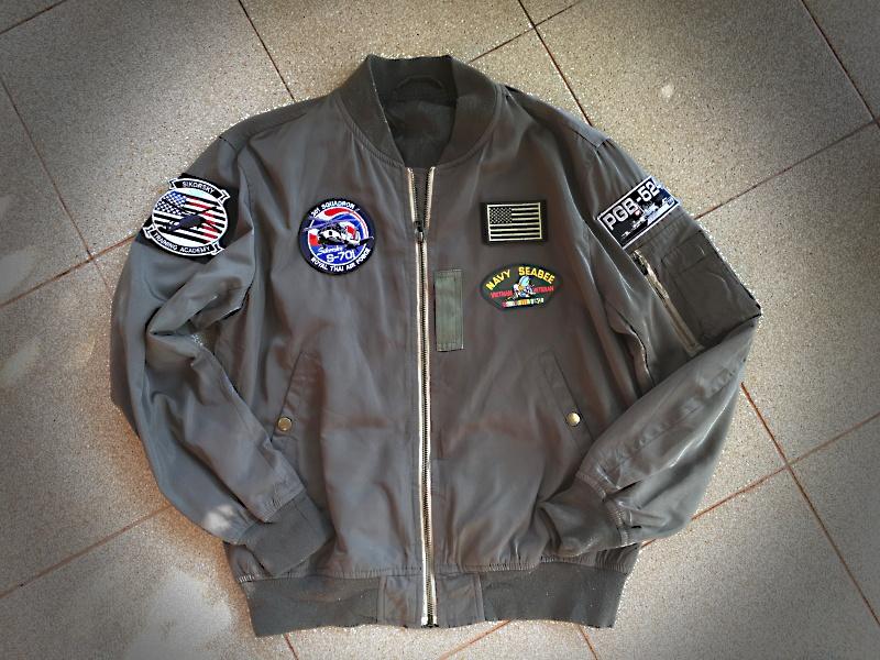 ขายเสื้อแจ็กเก็ต Bomber Jacket แบรนด์ Uniqlo รูปที่ 5