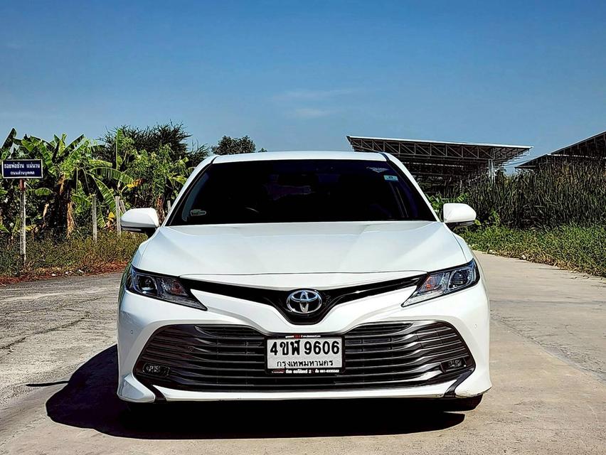 Toyota Camry 2.0G ปี19