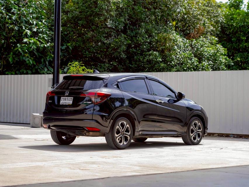 Honda HR-V 1.8E limited ปี จด 2016 4