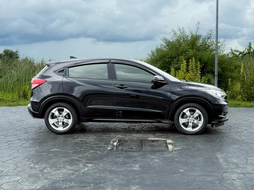 Honda Hrv 1.8 E สีดำ ปี 2015