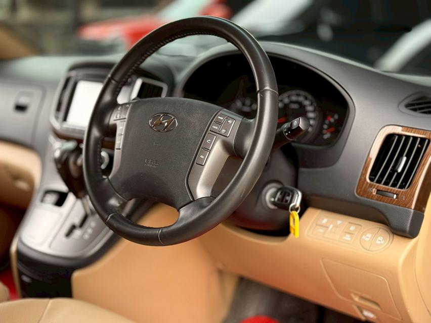 ขาย Hyundai H1 2.5Deluxe ปี18 11