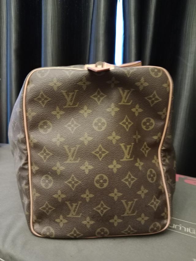 ขาย LV ใบใหญ่ เดินทางได้