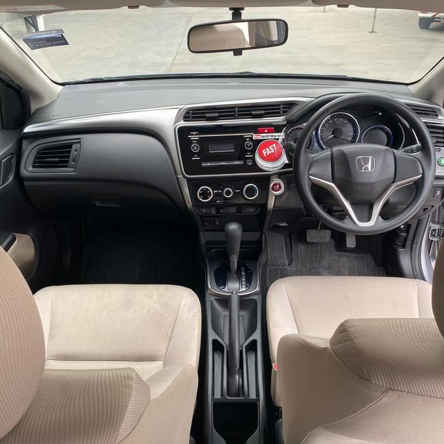 Honda City 1.5V I-Vtec 2016 6