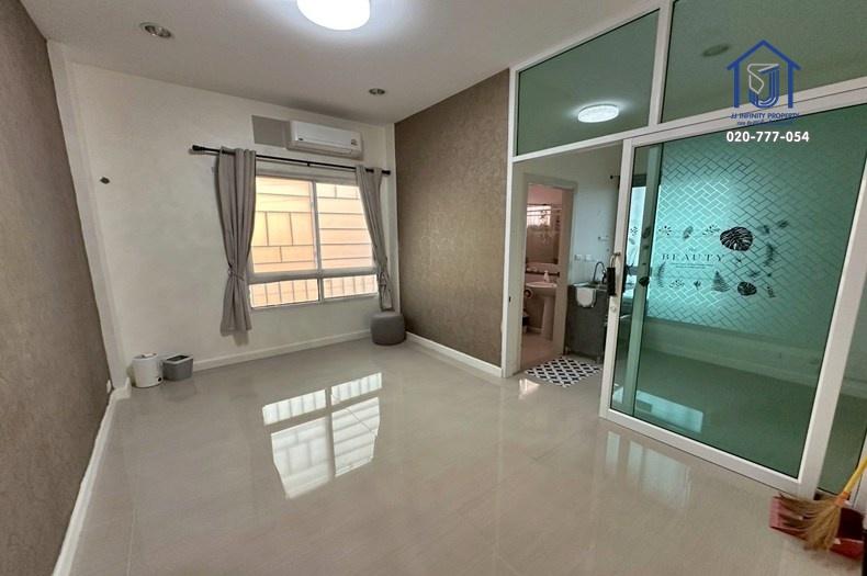 ขายและให้เช่า โฮมออฟฟิศ 4 ชั้น พรีเมี่ยมเพลส 5 หลังมุม ถนนรามอินทรา40 เลียบด่วนเอกมัย–รามอินทรา 8