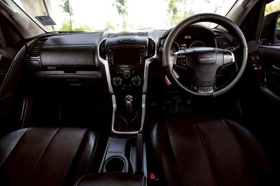 ISUZU D-MAX Hi-lander Cab 1.9 Ddi L ปี 2018 สีดำ มือเดียวป้ายแดง 15