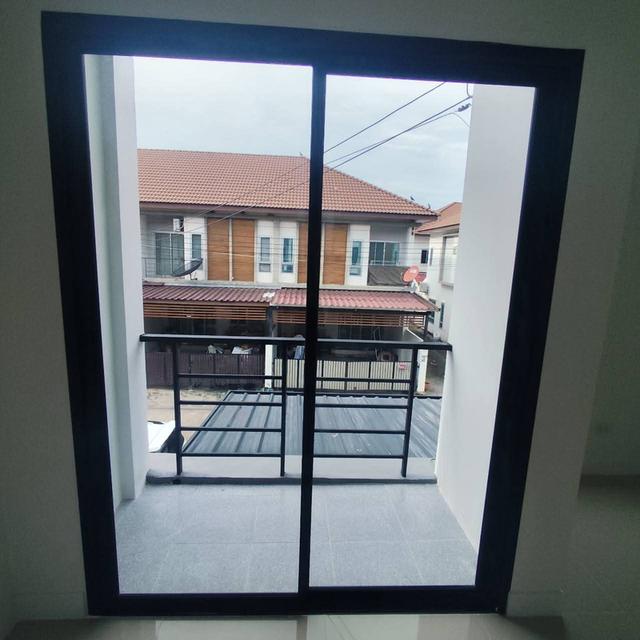 ขายบ้านทาวน์เฮ้าส์ 2ชั้น หมู่บ้านราชพฤกษ์ ลาดกระบัง-สุวรรณภูมิ ฉลองกรุง61  ถนนฉลองกรุง แขวงลำปลาทิว เขตลาดกระบัง กรุงเทพ 16