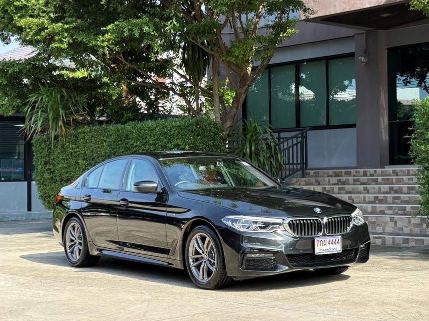 2020 BMW 520D MSPORT รถมือเดียวออกป้ายแดง รถวิ่งน้อย เข้าศูนย์ตรงระยะ รถไม่มีอุบัติเหตุครับ