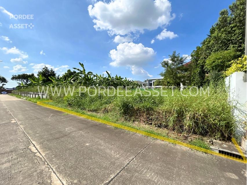 ที่ดินจัดสรรถมแล้ว 85 ตร.ว. ม.ชวนชื่นกอล์ฟ อเวนิว กรุงเทพฯ-ปทุมธานี ติดสนามกอล์ฟ Flora Ville Golf & Country Club ใกล้แยกบางคูวัด โรบินสันศรีสมาน