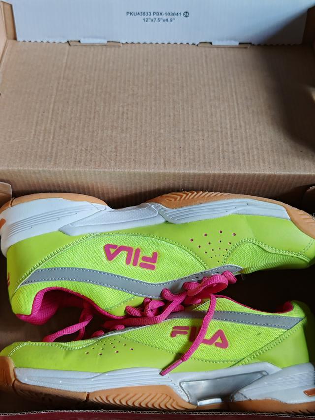 Fila Size​ 39​ แบตมินตั้น​