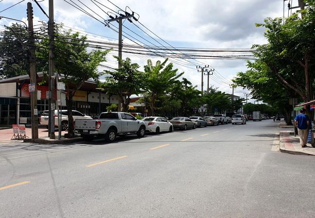 ขายที่ดิน ติดถนนพระราม 2 ซอย 50 เนื้อที่ 2-2-42 ไร่ พร้อมอาคารพาณิชย์ 4