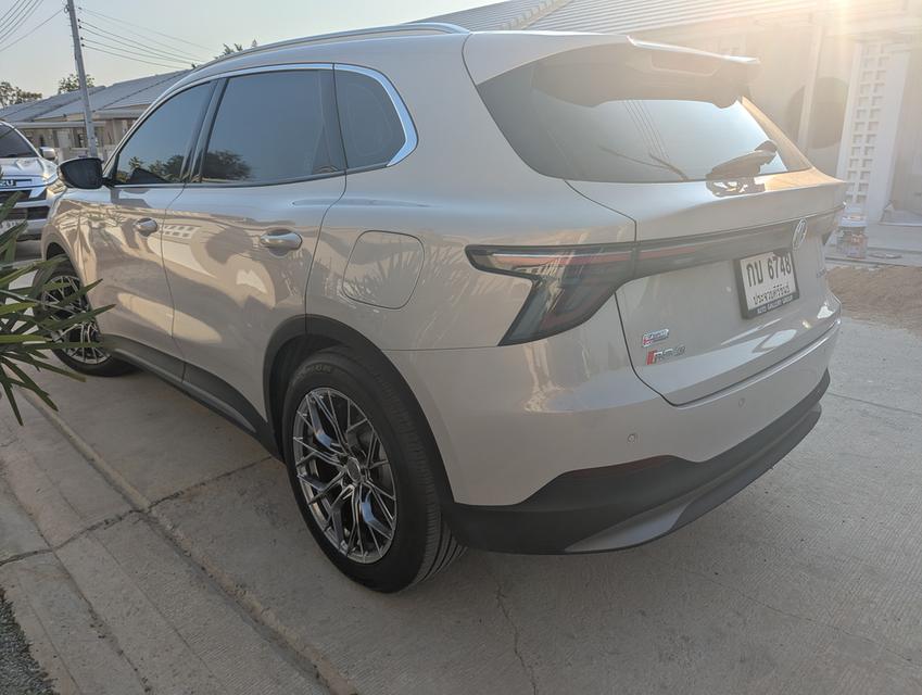 MG S 5,10/2025, 64 kWh lifetime battery warranty,premium insurance,new MG wallbox,9,5 Tkm, fully equipped,19-inch wheels,original price 1 Million Baht รูปที่ 5