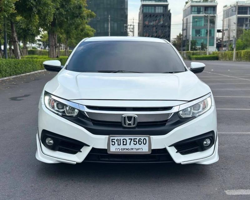 Honda Civic FC 1.8 EL เกียร์ Auto สีขาว ปี2018 รหัส QT7560 5