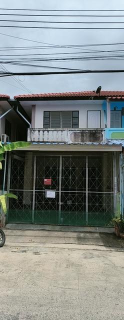 บ้านแฝด2ชั้น​ หมู่บ้านพระปิ่น8​ ต.แพรกษาใหม่​ จ. สมุทร​ปราการ​ 2