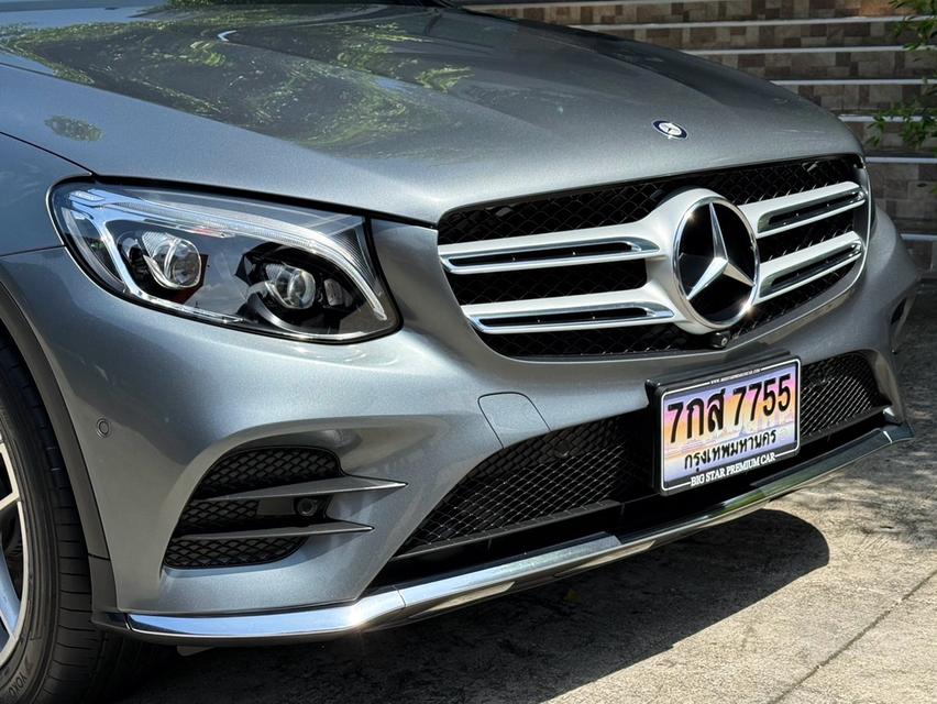 2017 BENZ GLC 250D AMG รถมือเดียวออกป้ายแดง รถวิ่งน้อย เข้าศูนย์ทุกระยะ ไม่เคยมีอุบัติเหตุครับ 8