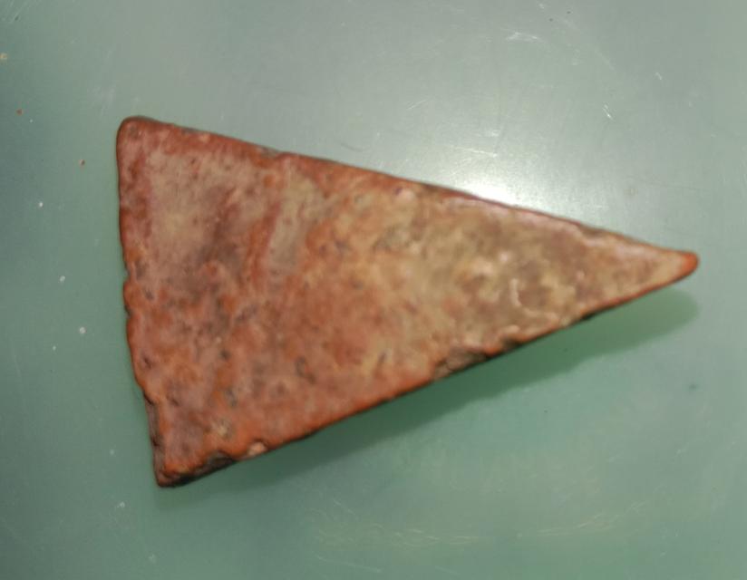 สมเด็จนางพญา พิมพ์เข่าตรง