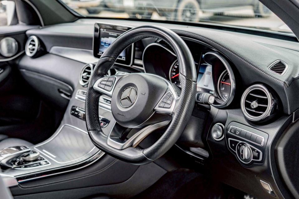รหัสรถ NP929 BENZ GLC 250d 4MATIC AMG 2018 13
