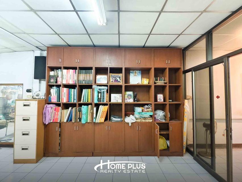 🏢 ขายด่วนอาคารพาณิชย์ 3 ชั้น 2 คูหา ทำเลทองใจกลางสาทร–สีลม 13