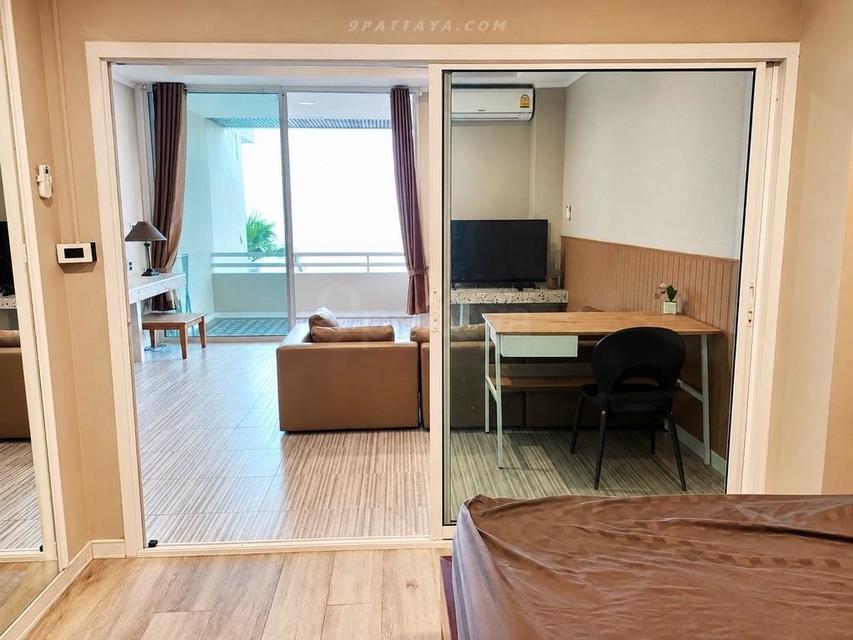 For Rent — Beachfront Sea View Condo at Bay View Resort PattayaBeachfront condo for rent at Bay View Resort Pattaya, located near Krating Lai Beach. 7