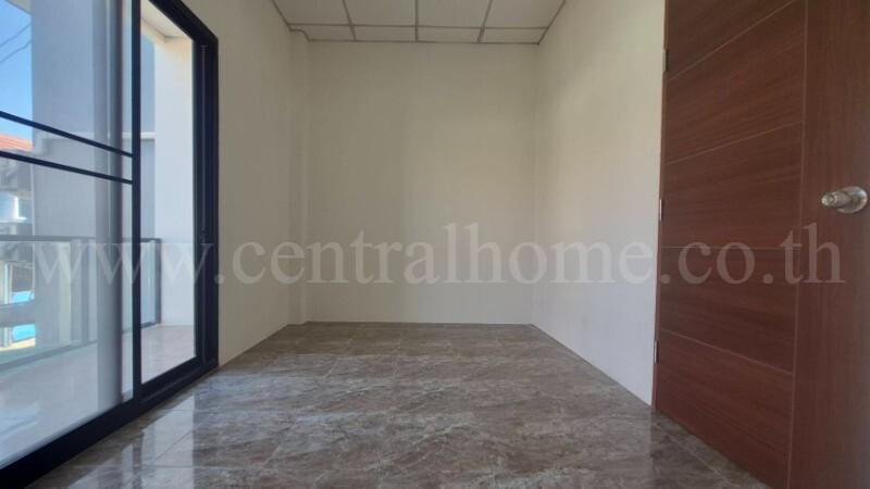 ทาวน์โฮม ฉัตรไพลิน ลาดหลุมแก้ว รีโนเวท พร้อมอยู่ ราคาถูก 8