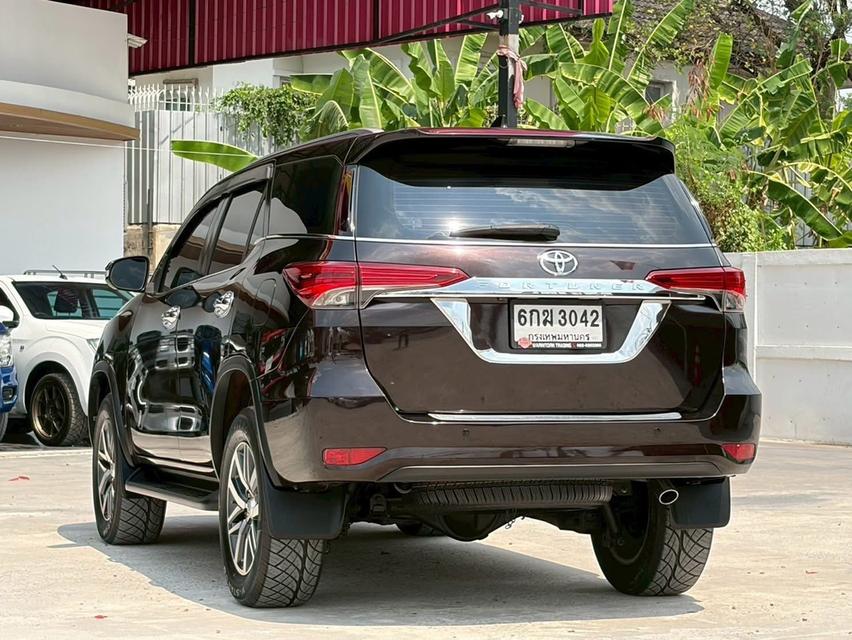 ปี 2017 TOYOTA FORTUNER, 2.4 V โฉม ปี15-ปัจจุบัน รูปที่ 4