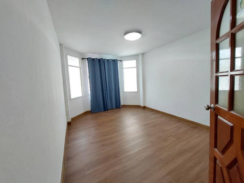 หมู่บ้านร่วมสุข 3 ถนนสามวา คลองสามวา มีนบุรี ขายบ้านเดี่ยว 42 ตารางวา 3 ห้องนอน 2 ห้องน้ำ 8