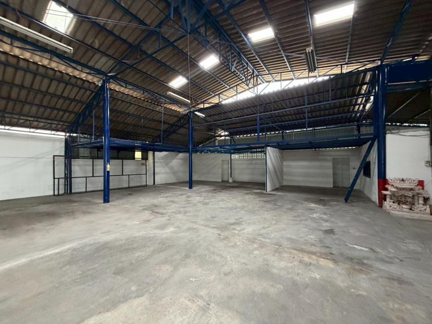 ให้เช่า โกดัง ซอยบางขุนเทียน 11 ใกล้ เซ็นทรัล พระราม 2 หลังมุม 550 ตรม  161 ตรว 6