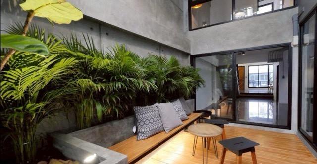 ขายบ้านสไตล์ Industrial Loft 3 ชั้นเล่นระดับ ซอยเอกมัย 28 ดีไซน์โดดเด่นมีเอกลักษณ์ พร้อมอยู่ เหมาะทั้งอยู่อาศัยและทำโฮมออฟฟิศ 3