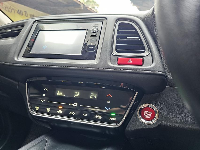 HONDA HR-V 1.8 E CVT ปี 16 AT 16