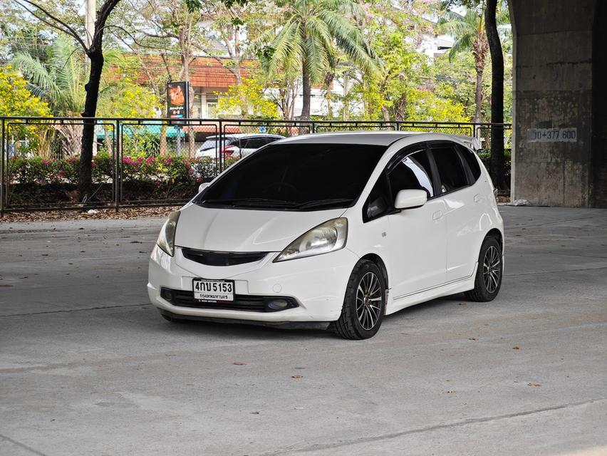 ขายรถ Honda Jazz 1.5S ปี 2010 สีขาว เกียร์ออโต้ 3