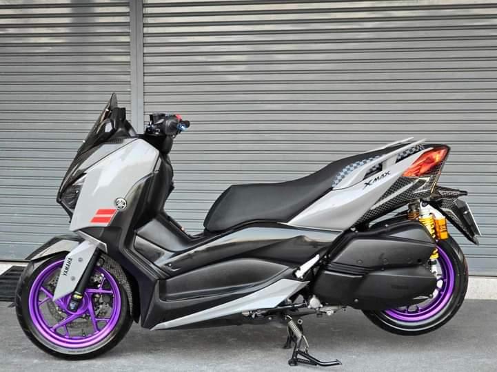 Yamaha Xmax สีเทาแต่งพร้อม 4