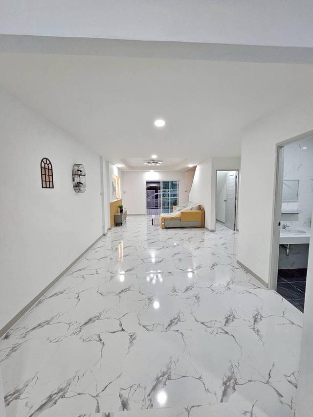 หมู่บ้านบัวทอง4..... 9