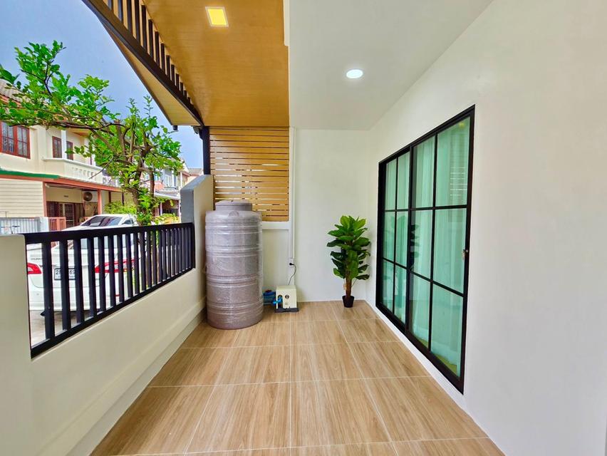 หมู่บ้านวรารักษ์ เลียบคลองสอง 27 3