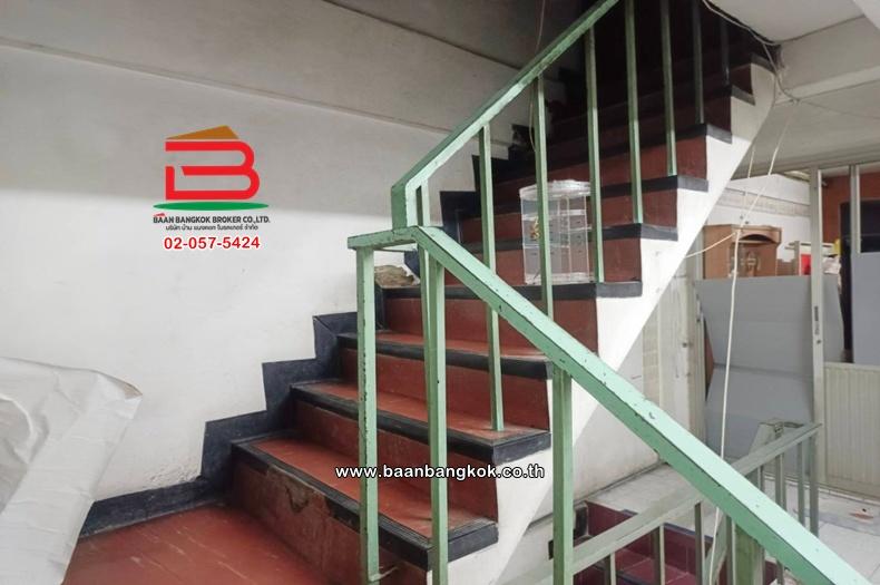 อาคารพาณิชย์ เนื้อที่ 18.9 ตร.ว. แยกเกษตรศาสตร์, ใกล้มหาวิทยาลัยเกษตรศาสตร์ ถนนวิภาวดีรังสิต แขวงลาดยาว เขตจตุจักร 6