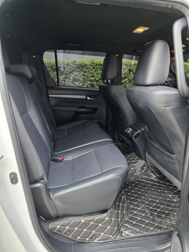 เจ้าของขายเอง Toyota Hilux Revo Rocco 2.4AT 2023 14