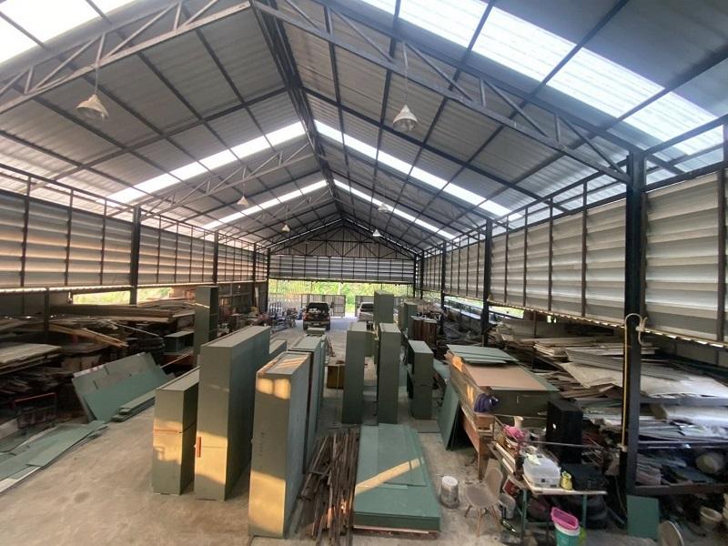 #ให้เช่าโกดังตำบลนราภิรมย์ บางเลน นครปฐม เนื้อที่ดิน: 1 งาน 81 ตารางวา  กว้างขวาง รถใหญ่เข้า-ออกสะดวก พื้นที่ใช้สอย 720 ตร.ม. โครงสร้างแข็งแรง 6