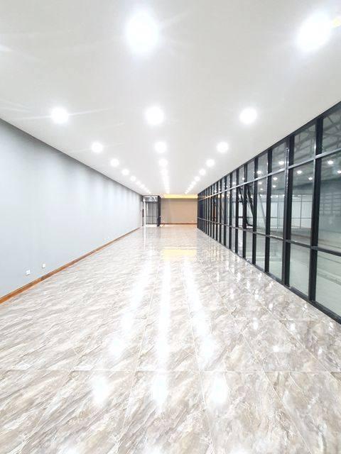 ให้เช่าโกดัง พร้อมสำนักงาน 266 ตรว. 1,400 ตรม. ติดถนนใหญ่ ย่านวัชรพล ถนนรามอินทรา แขวงท่าแร้ง เขตบางเขน ใกล้ทางด่วน รถเทรนเลอร์และรถพ่วงเข้าได้ 4