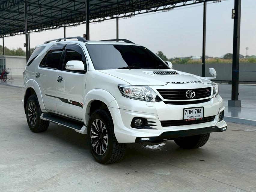 TOYOTA FORTUNER 3.0 TRD Sportivo 4WD ปี2014รถสายลุย สวยดุดัน โคตรคุ้ม รูปย่อยที่ 2