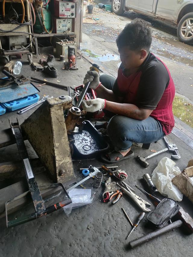 รับซ่อมForklift Handlift 8