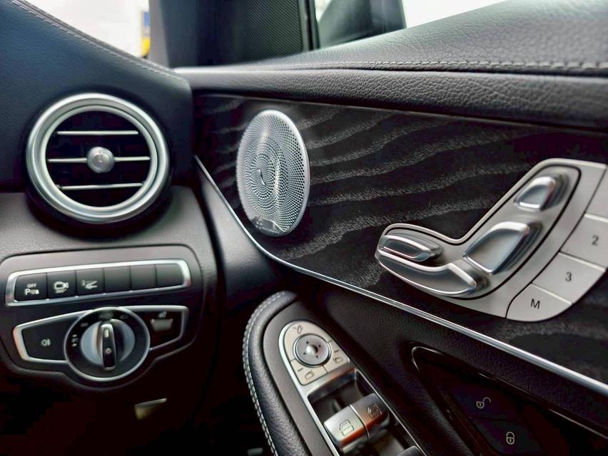 รหัสรถ KPV53 2018 Benz GLC250 Coupe AMG Plus สีเทา WRAP ดำ 3