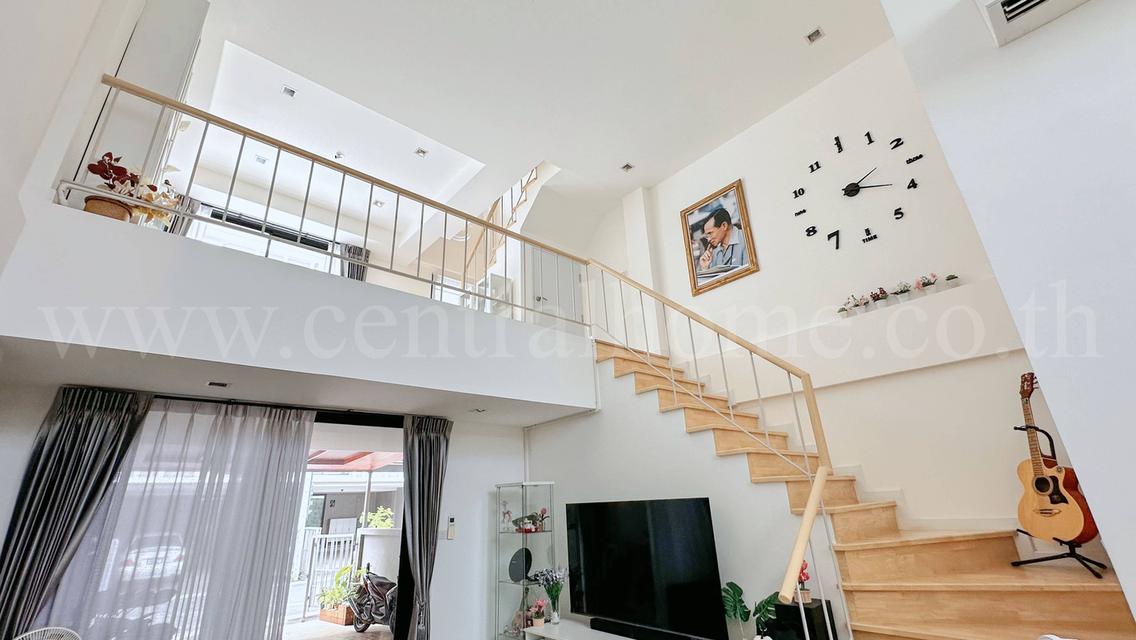 ทาวน์โฮม 3.5 ชั้น วาย เรซิเดนท์ สุขุมวิท 113 ต่อเติมพร้อมอยู่ 9